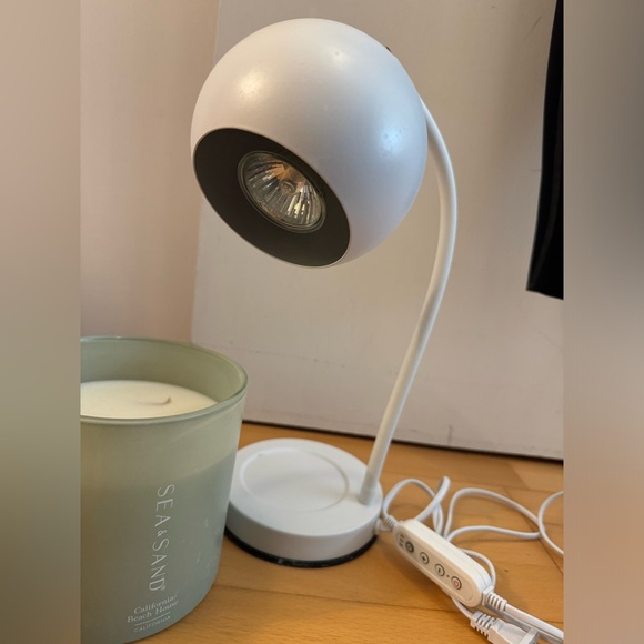 Candle Warmer Lamp - adjustable brightness & timer - Picture 2 of 4